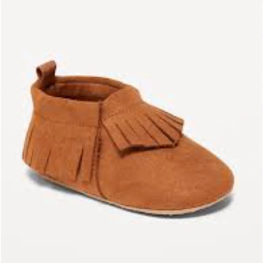 Old Navy Unisex Faux Suede Moccasins Booties Caramel 6-12 MO